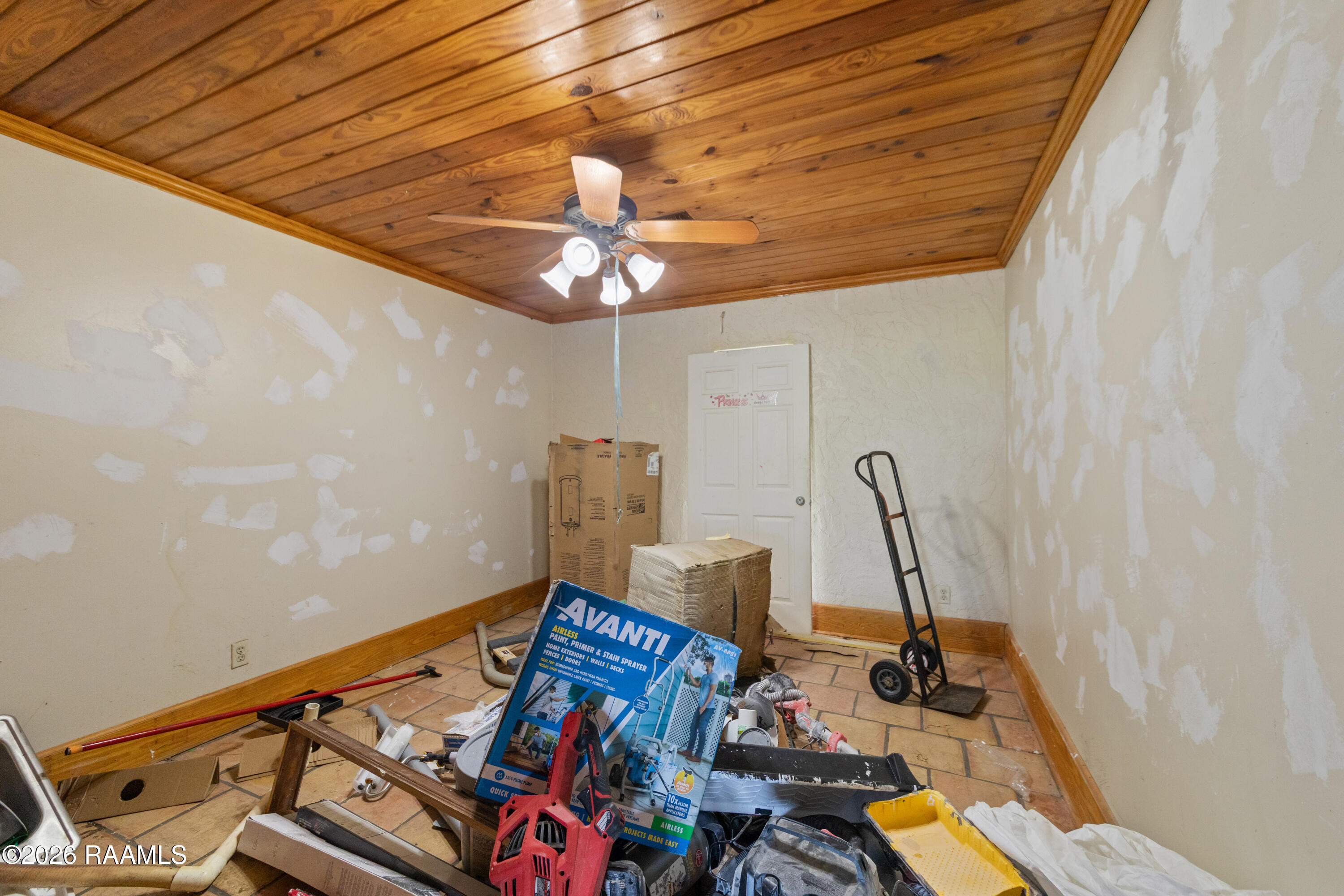 6712 Lake Peigneur Road New Iberia, LA 70560 - Photo 16 of 38 6712 Lake Peigneur A-33