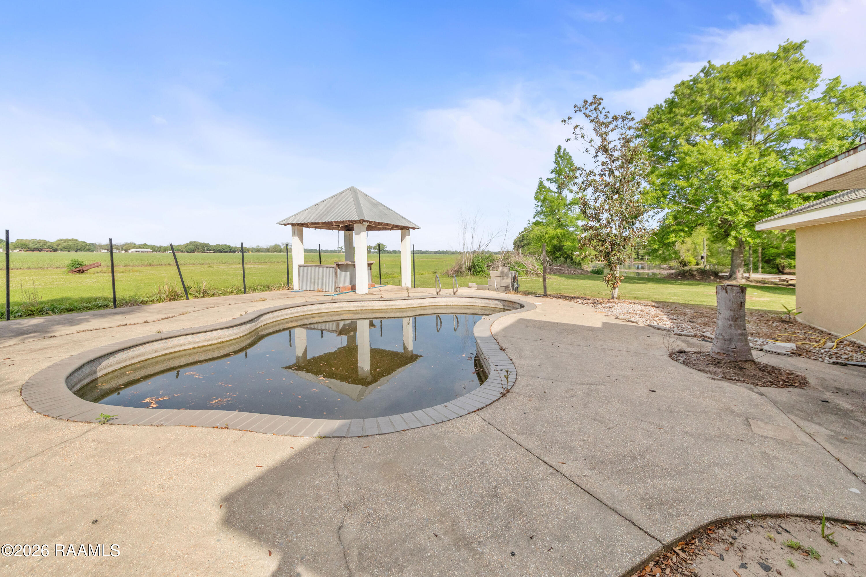 6712 Lake Peigneur Road New Iberia, LA 70560 - Photo 17 of 38 6712 Lake Peigneur EXT-11