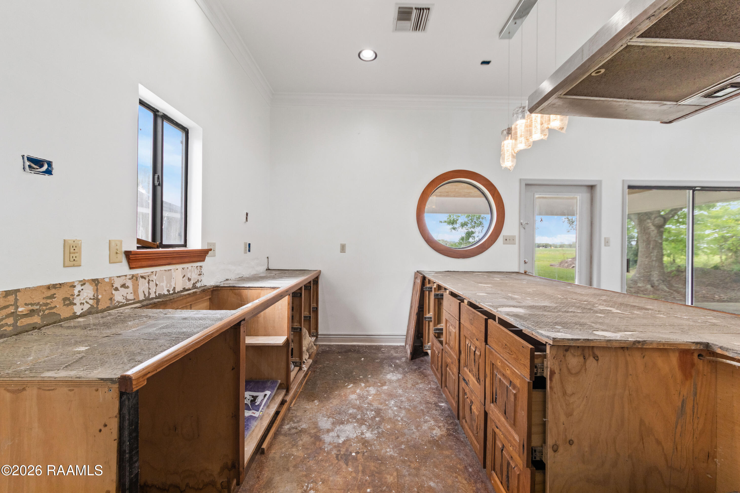 6712 Lake Peigneur Road New Iberia, LA 70560 - Photo 22 of 38 6712 Lake Peigneur B-15