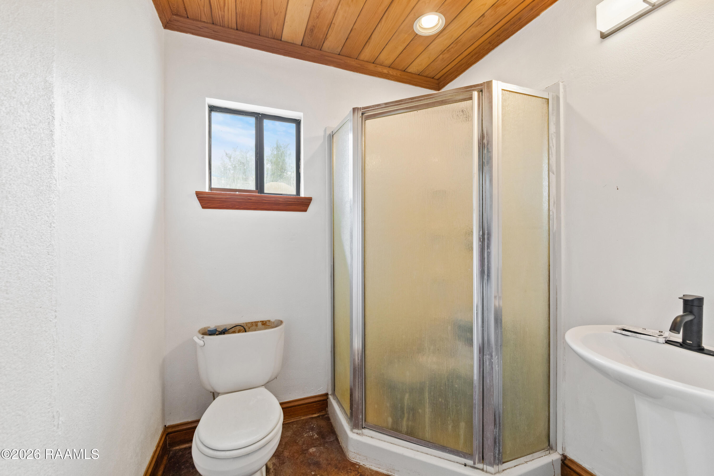 6712 Lake Peigneur Road New Iberia, LA 70560 - Photo 28 of 38 6712 Lake Peigneur B-33