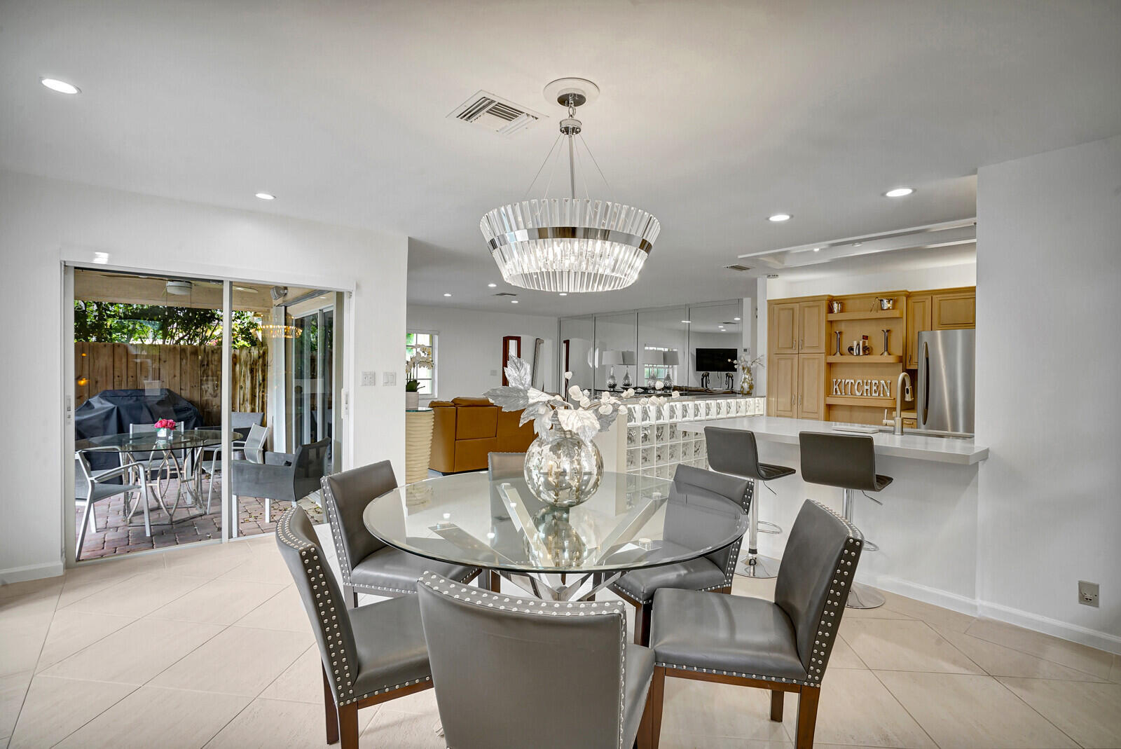 290 East Fern Drive Boca Raton, FL 33432 - Photo 13 of 51 Dining Area