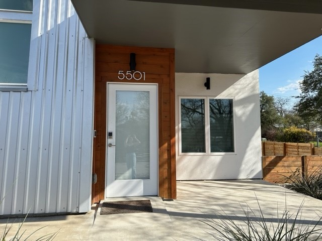 5501 Link Avenue, Unit A Austin, TX 78751 - Photo 2 of 30 a view of outdoor space
