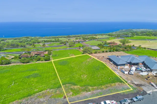a view of a tennis court