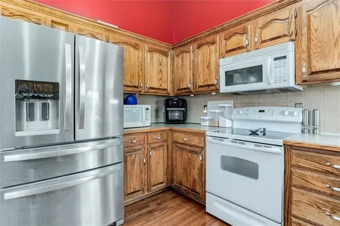 $315,000 | 907 Spruce Drive, Greenwood, MO 64034