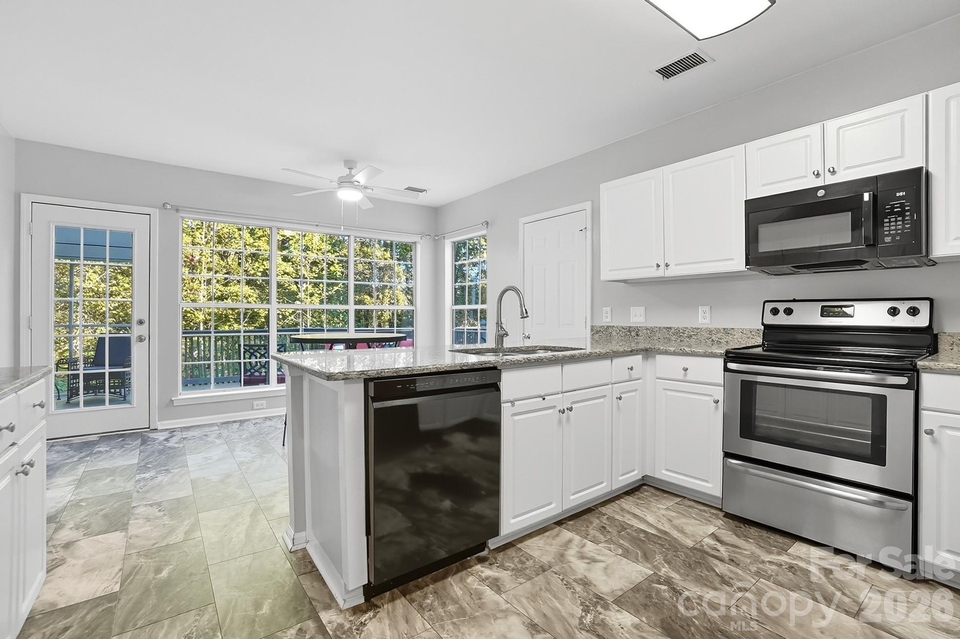 139 Creekside Drive Fort Mill, SC 29715 - Photo 13 of 39