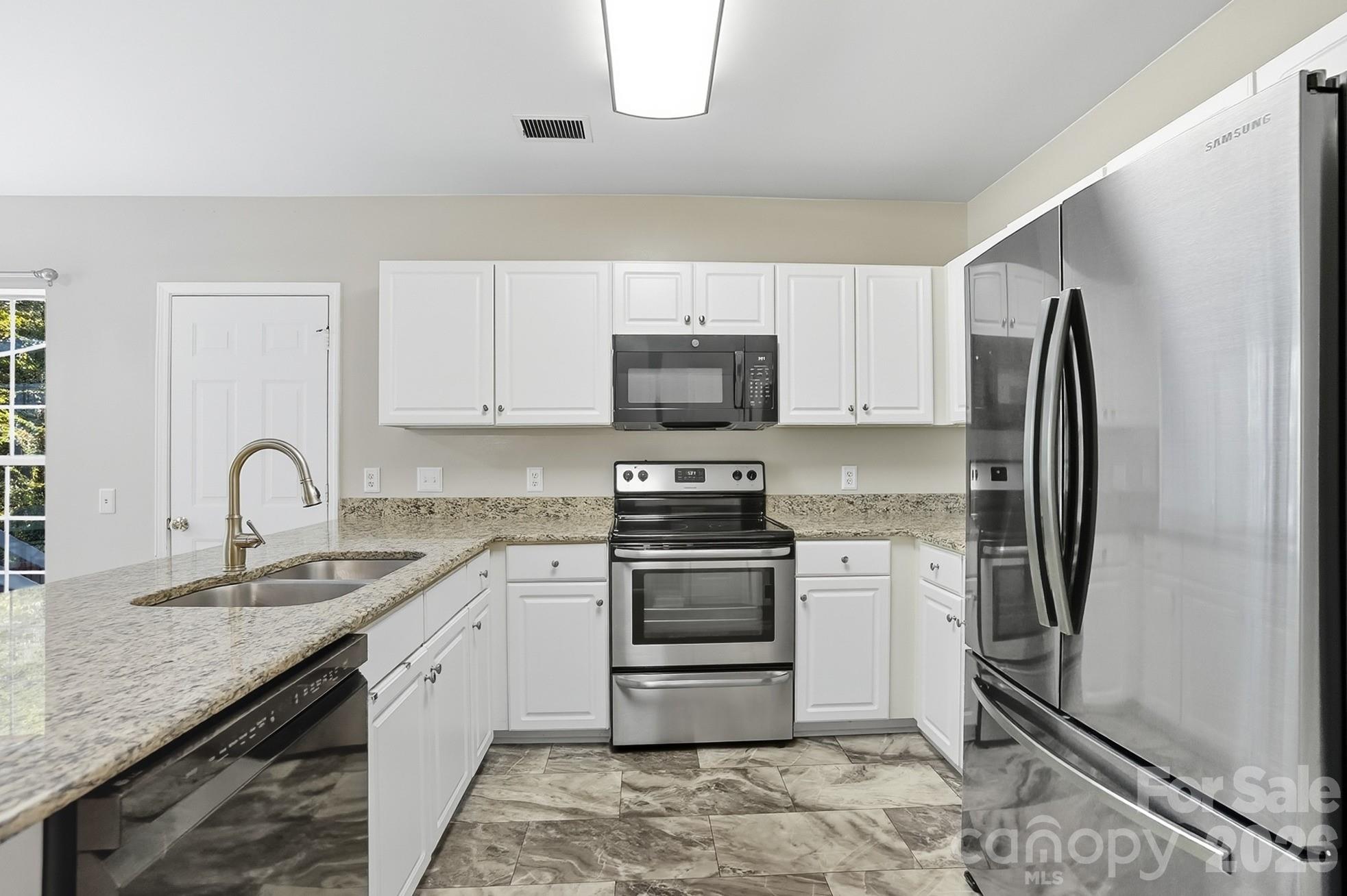 139 Creekside Drive Fort Mill, SC 29715 - Photo 15 of 39