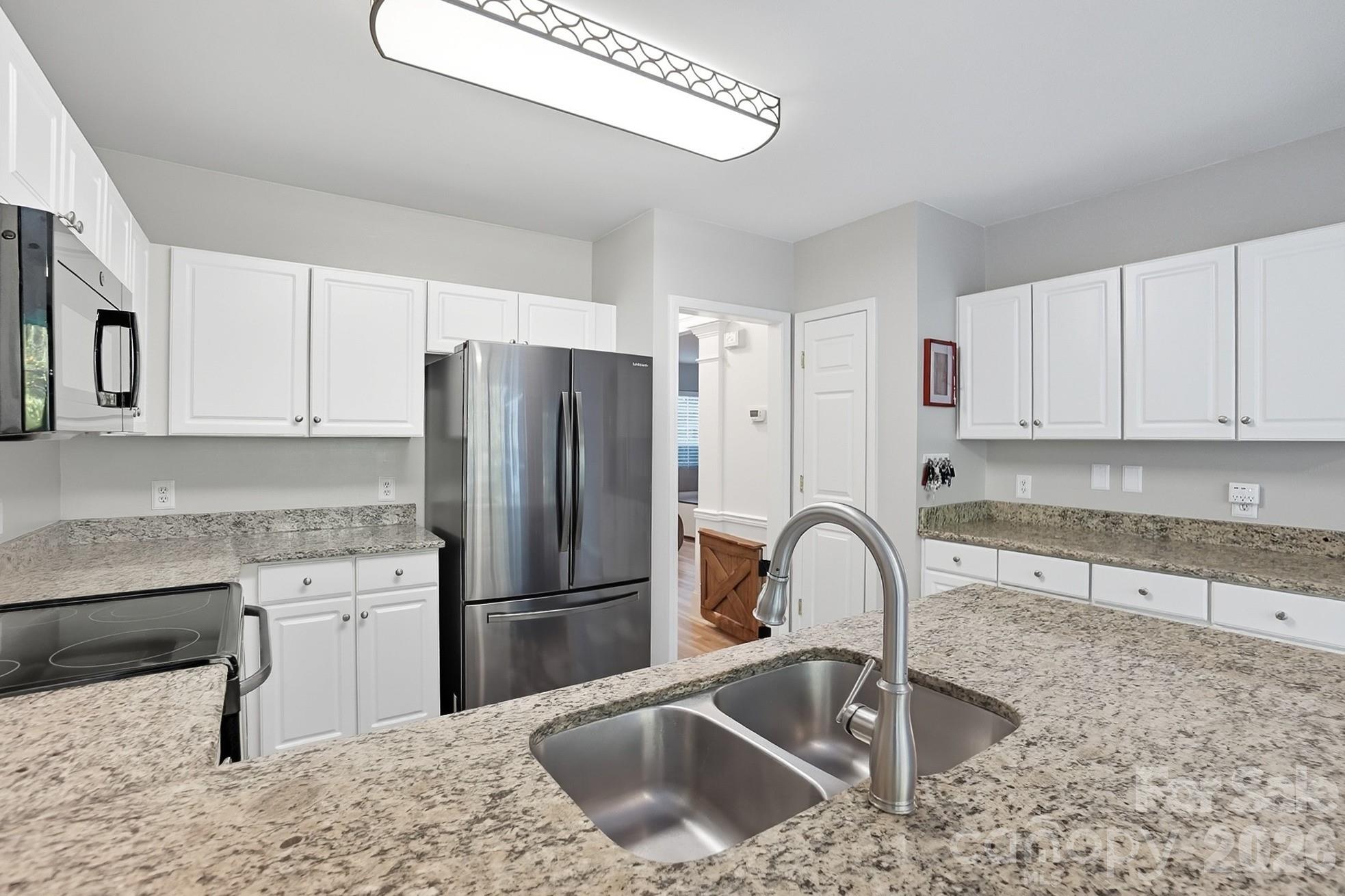 139 Creekside Drive Fort Mill, SC 29715 - Photo 18 of 39