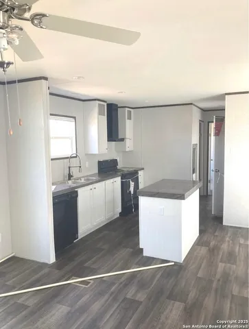 $1,500 | 181 Sunny Loop, La Vernia, TX 78121