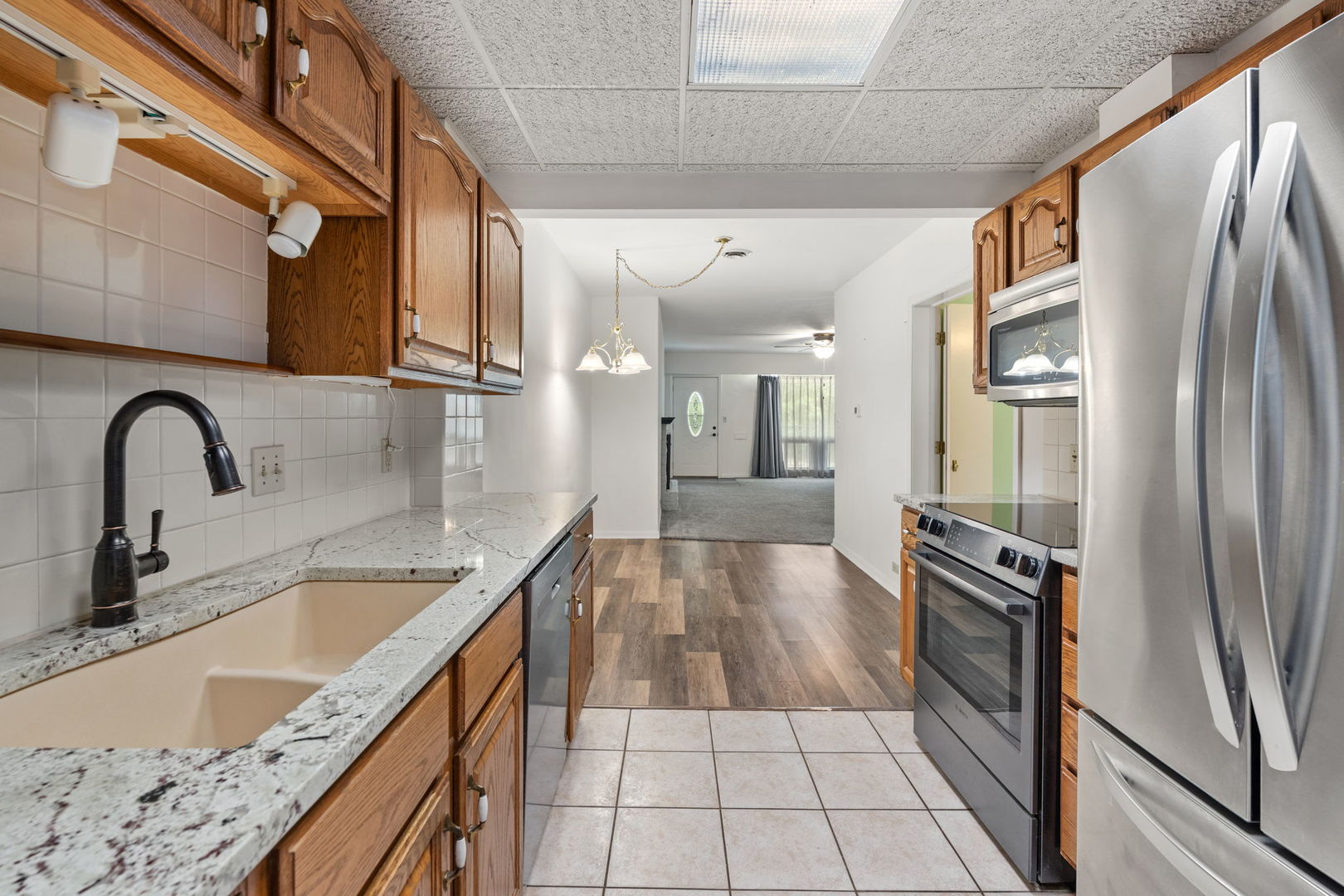 1104 Kimberly Road, Unit 804 Bettendorf, IA 52722 - Photo 12 of 32