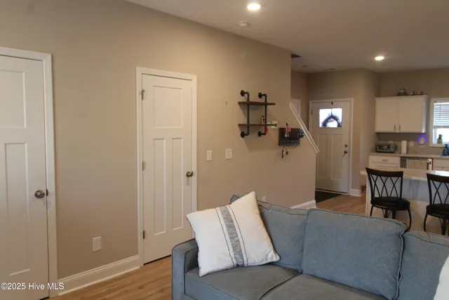 $1,500 | 624 Jacks Xing Drive, Hubert, NC 28539