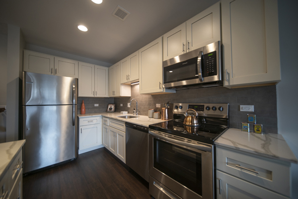 375 West Dundee Road, Unit 157 Wheeling, IL 60090 - Photo 2 of 13