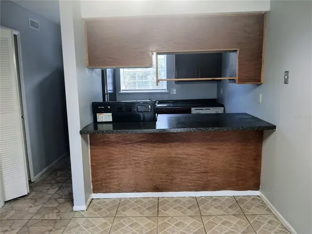 $1,375 | 5317 Curry Ford Road, Unit L102, Orlando, FL 32812