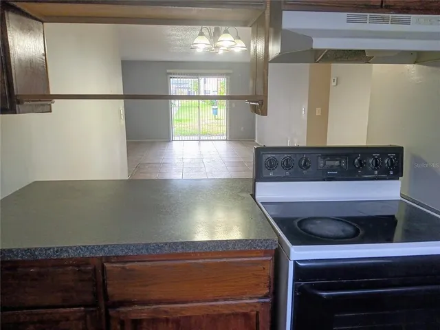 $1,375 | 5317 Curry Ford Road, Unit L102, Orlando, FL 32812