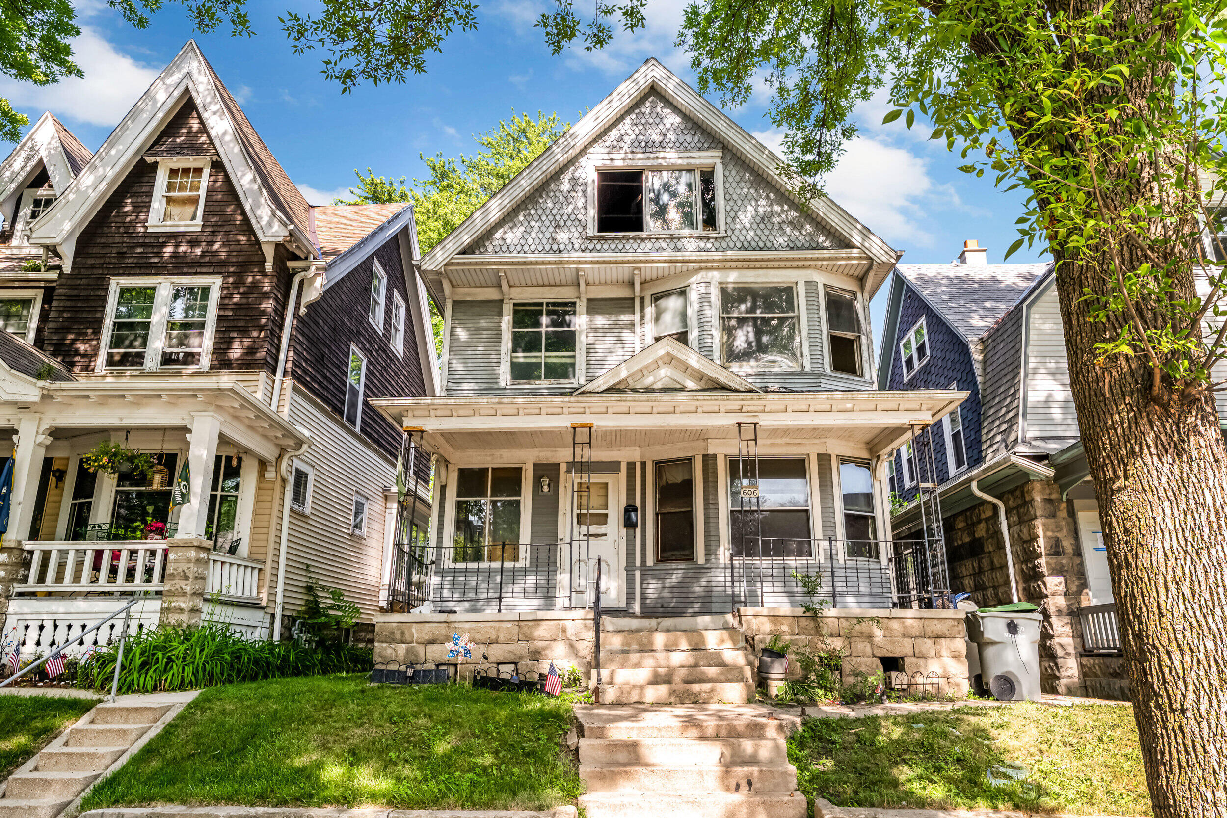 606 North 29th Street, Unit 606A Milwaukee, WI 53208 - Photo 1 of 27 606 N 29th St, 606A