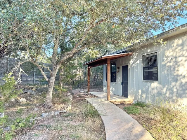 $1,650 | 290 Hugo Road, Unit A, San Marcos, TX 78666