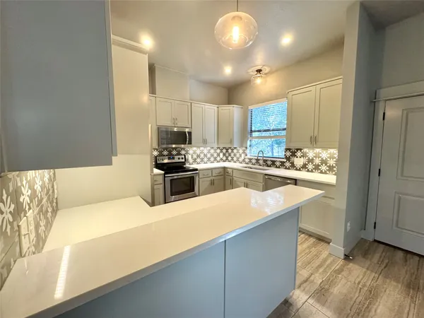 $1,590 | 290 Hugo Road, Unit A, San Marcos, TX 78666