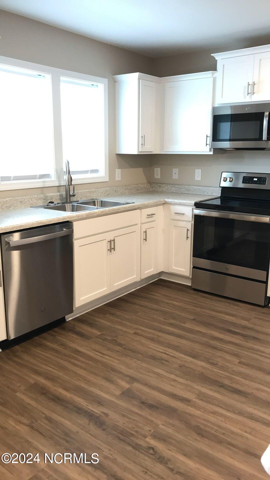 124 Smallwood Road Hubert, NC 28539 - Photo 3 of 14 d7f307c2-3bb7-4eae-add8-c8b527ef125b