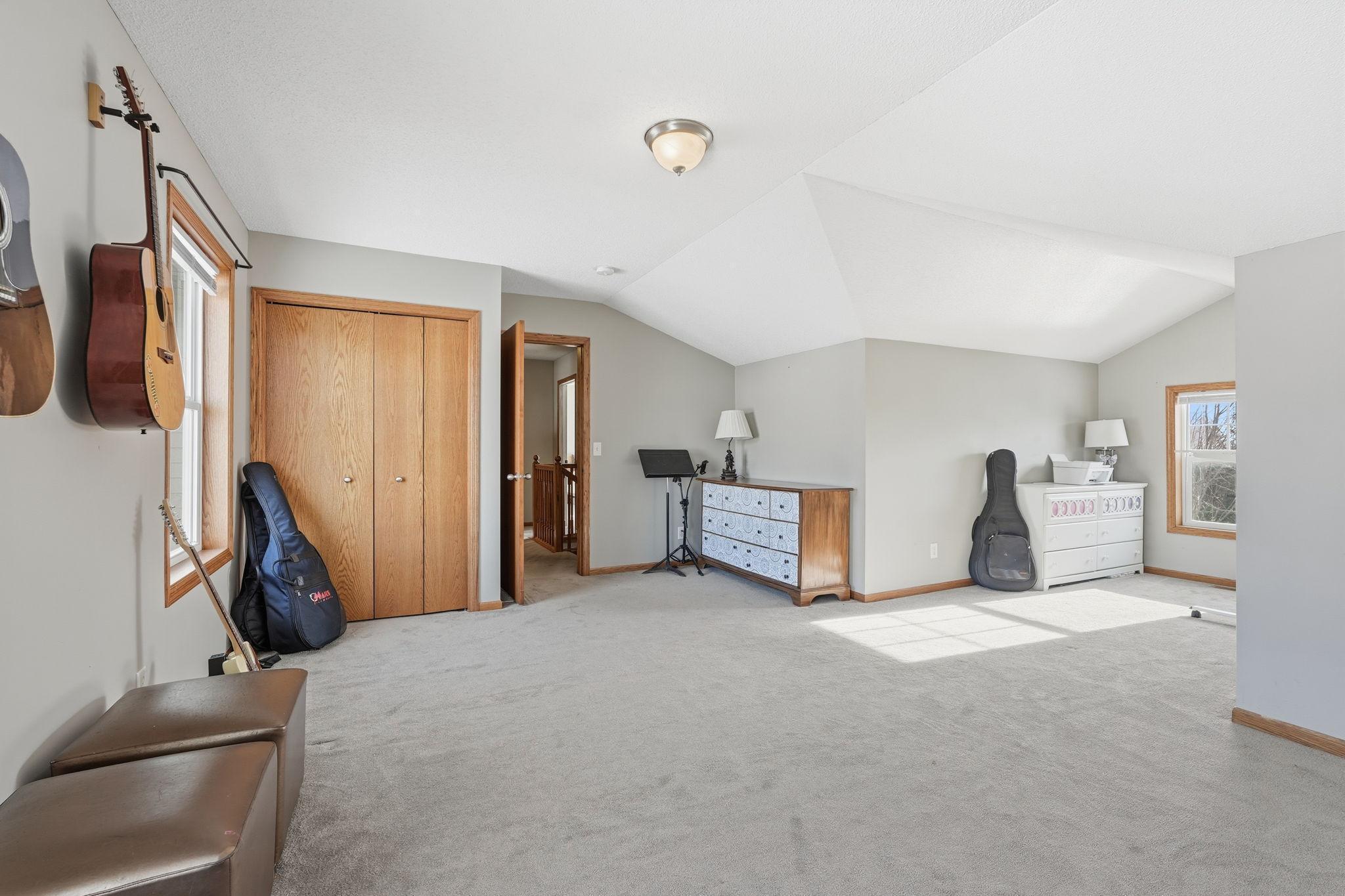 9504 Pheasant Crossing Minnetrista, MN 55375 - Photo 19 of 42