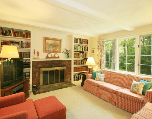 45 Olde Carriage Road Westwood, MA 02090 - Photo 2 of 13 Gallery Image 2