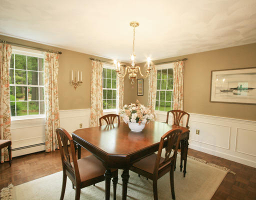 45 Olde Carriage Road Westwood, MA 02090 - Photo 5 of 13 Gallery Image 5