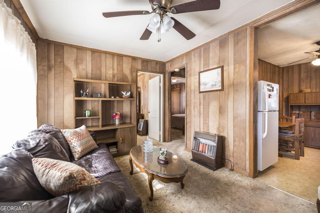 205 Georgia Avenue Fort Valley, GA 31030 - Photo 8 of 23 a living room with furniture and a window