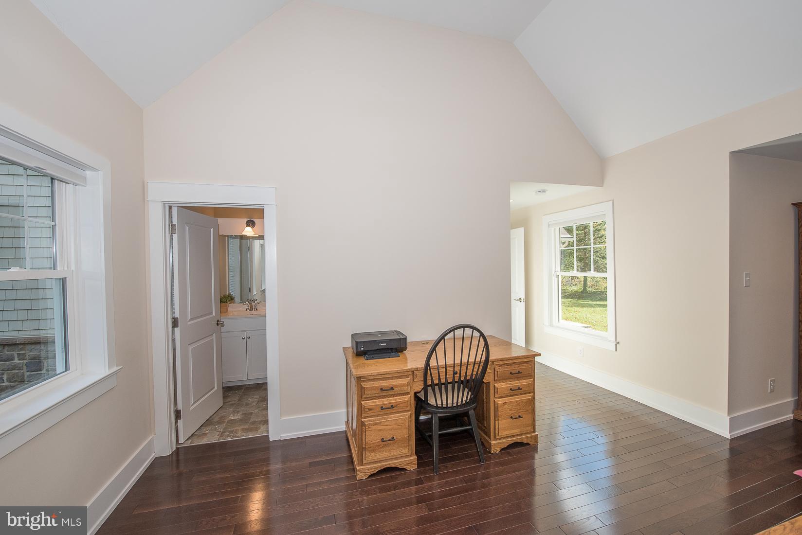 432 School Lane Wayne, PA 19087 - Photo 18 of 41 Family room with full bath