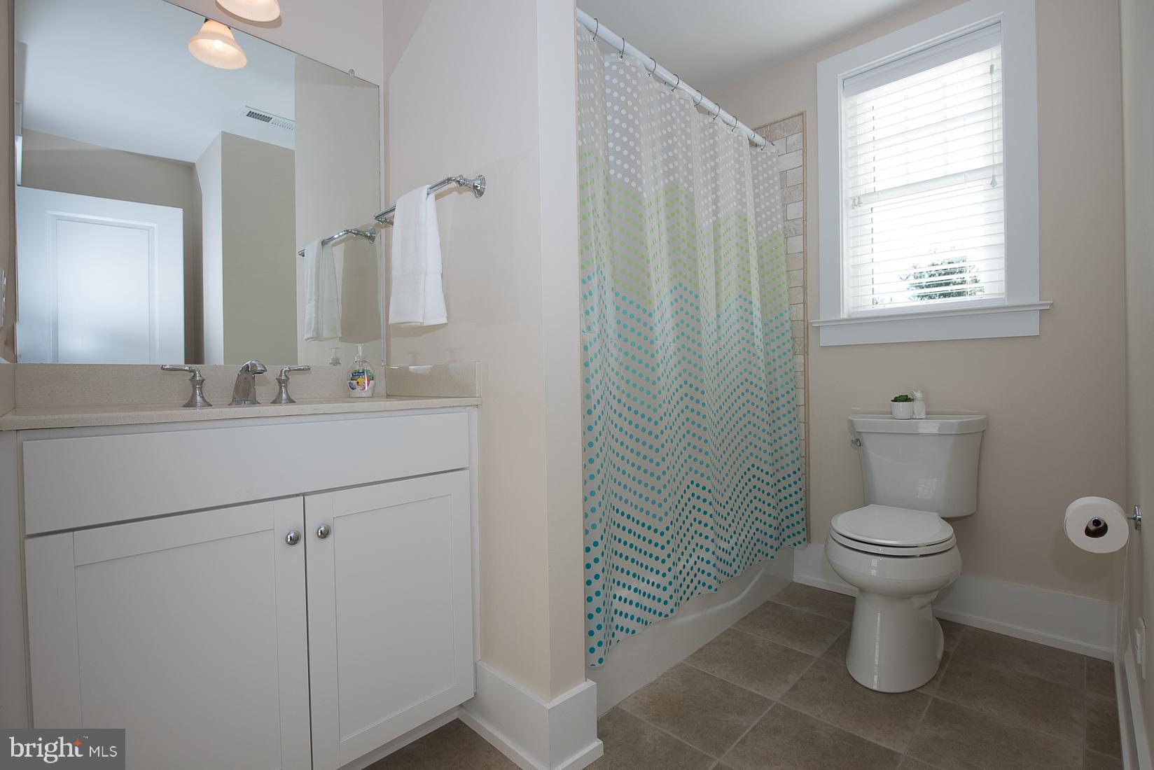 432 School Lane Wayne, PA 19087 - Photo 30 of 41 Hall Bath