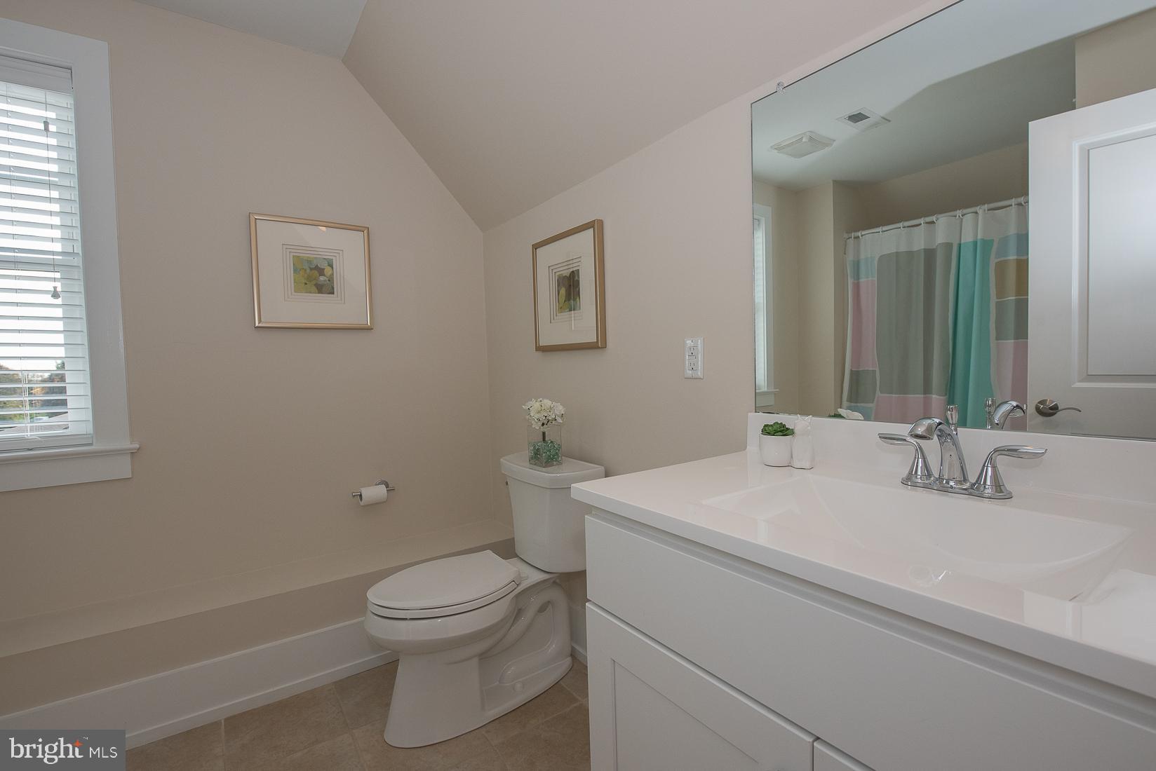 432 School Lane Wayne, PA 19087 - Photo 33 of 41 Full Bath on 3rd Fl