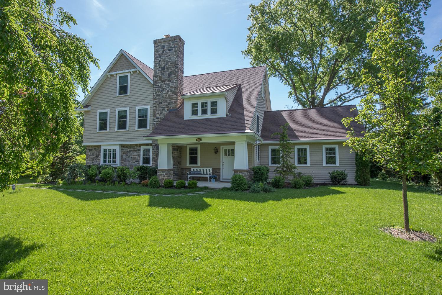 432 School Lane Wayne, PA 19087 - Photo 39 of 41 Exterior Front in the Spring