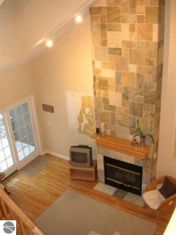 6704 Lakeshore Road Manistee, MI 49660 - Photo 14 of 22 1795334-13.JPG