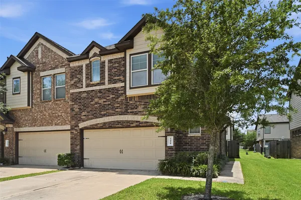 $300,000 | 3418 Harvest Meadow Lane, Rosenberg, TX 77471