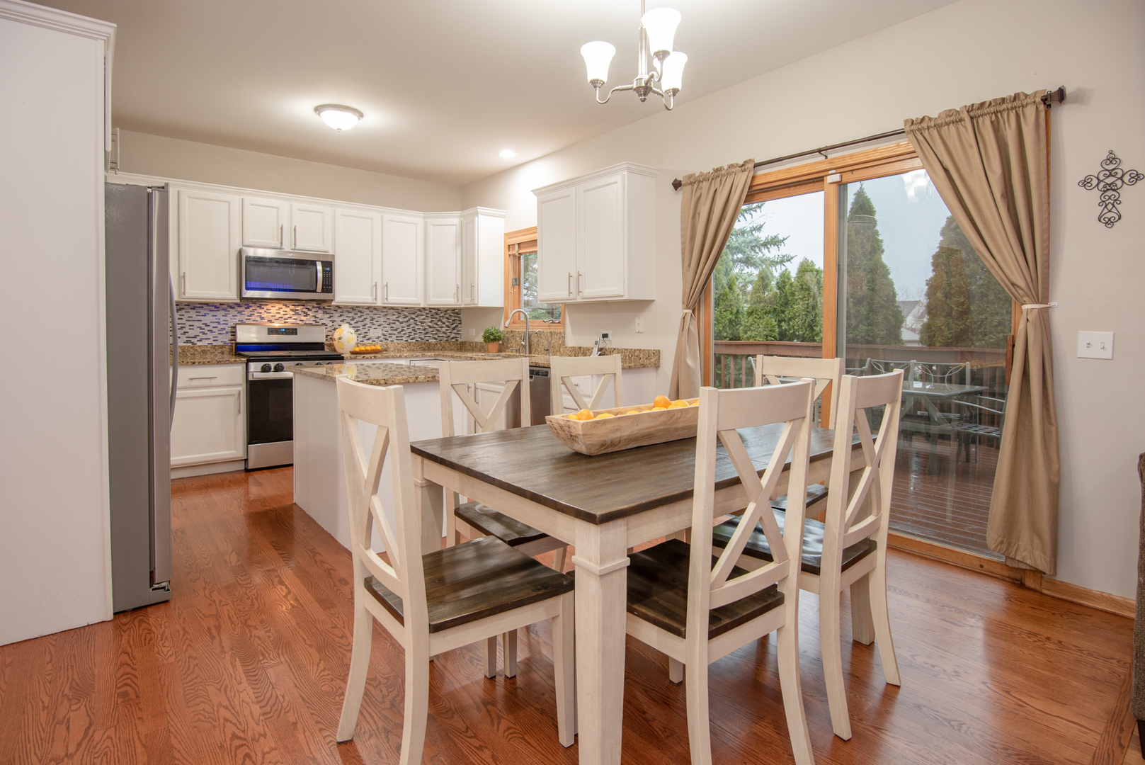 680 Ridgewood Drive Antioch, IL 60002 - Photo 4 of 15