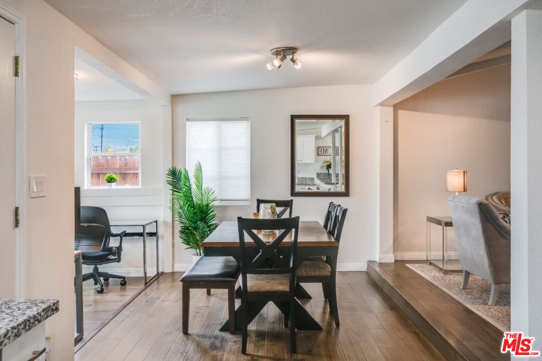 5514 Woodman Avenue Sherman Oaks, CA 91401 - Photo 16 of 34