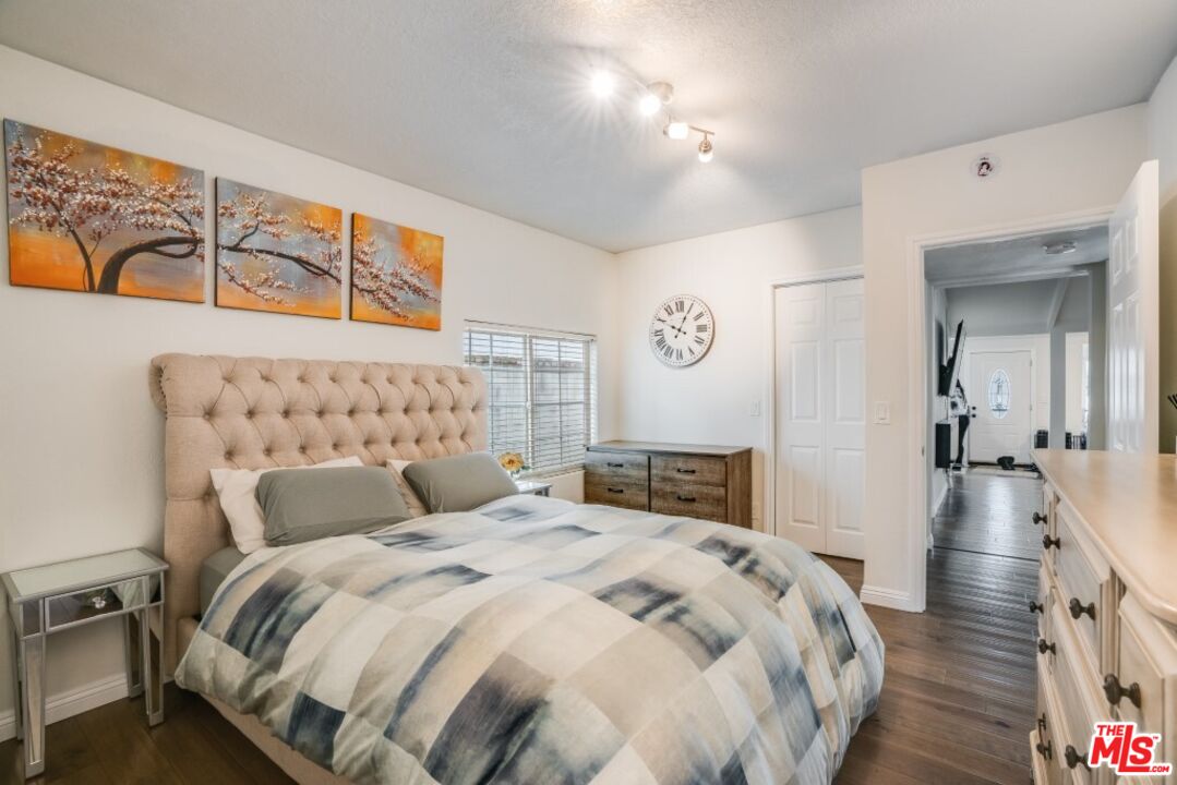 5514 Woodman Avenue Sherman Oaks, CA 91401 - Photo 21 of 34