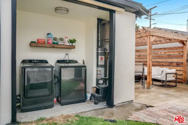 $4,200 | 5514 Woodman Avenue, Sherman Oaks, CA 91401