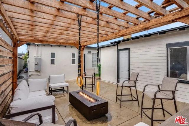 $4,200 | 5514 Woodman Avenue, Sherman Oaks, CA 91401