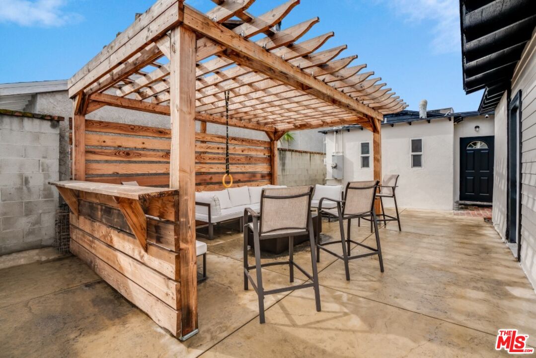 5514 Woodman Avenue Sherman Oaks, CA 91401 - Photo 31 of 34