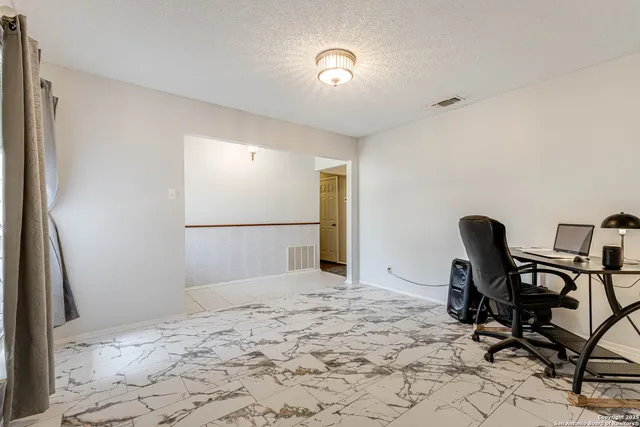 $275,000 | 5914 Oak Country Way, San Antonio, TX 78247