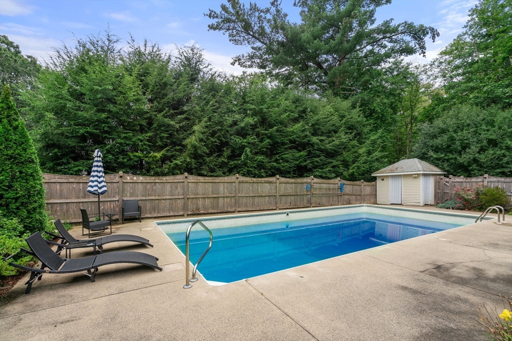 160 Country Way Needham, MA 02492 - Photo 12 of 15 Gallery Image 12