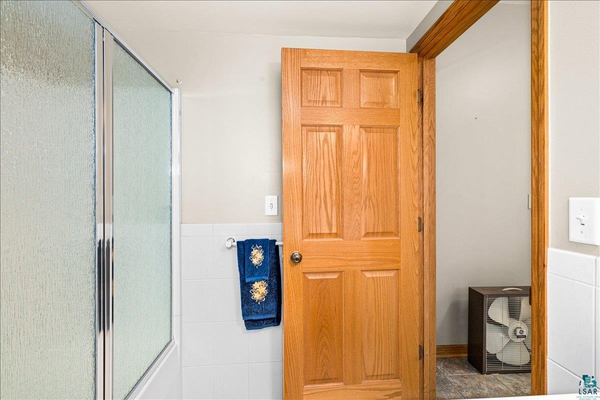 718 6th Avenue Two Harbors, MN 55616 - Photo 13 of 39