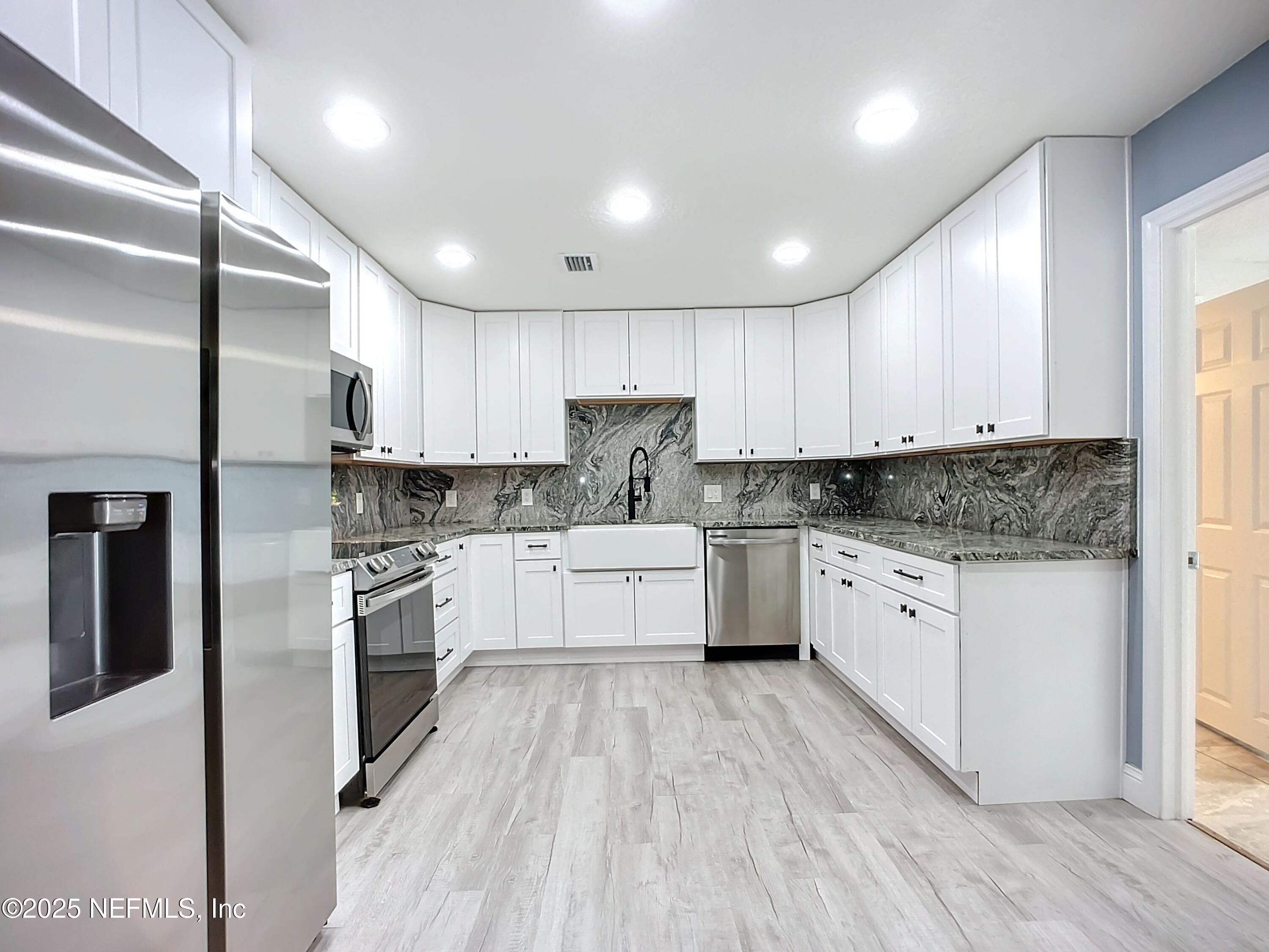 1805 Rudd Road Jacksonville, FL 32220 - Photo 19 of 55 KITCHEN