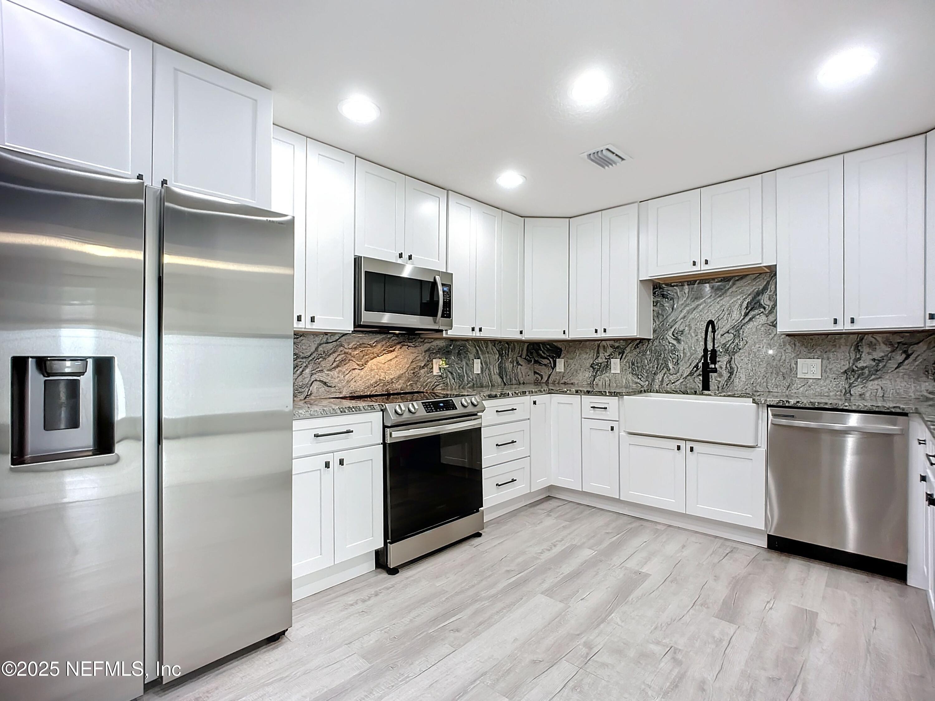 1805 Rudd Road Jacksonville, FL 32220 - Photo 20 of 55 KITCHEN