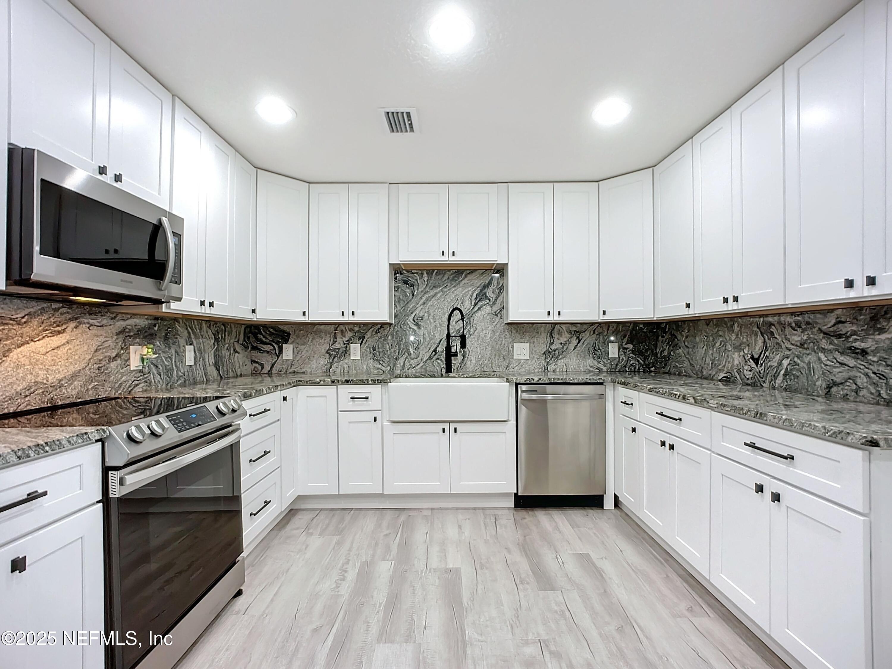 1805 Rudd Road Jacksonville, FL 32220 - Photo 21 of 55 KITCHEN