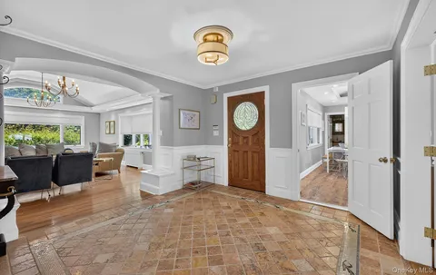 $1,599,999 | 81 Lawrence Hill Road, Huntington, NY 11743