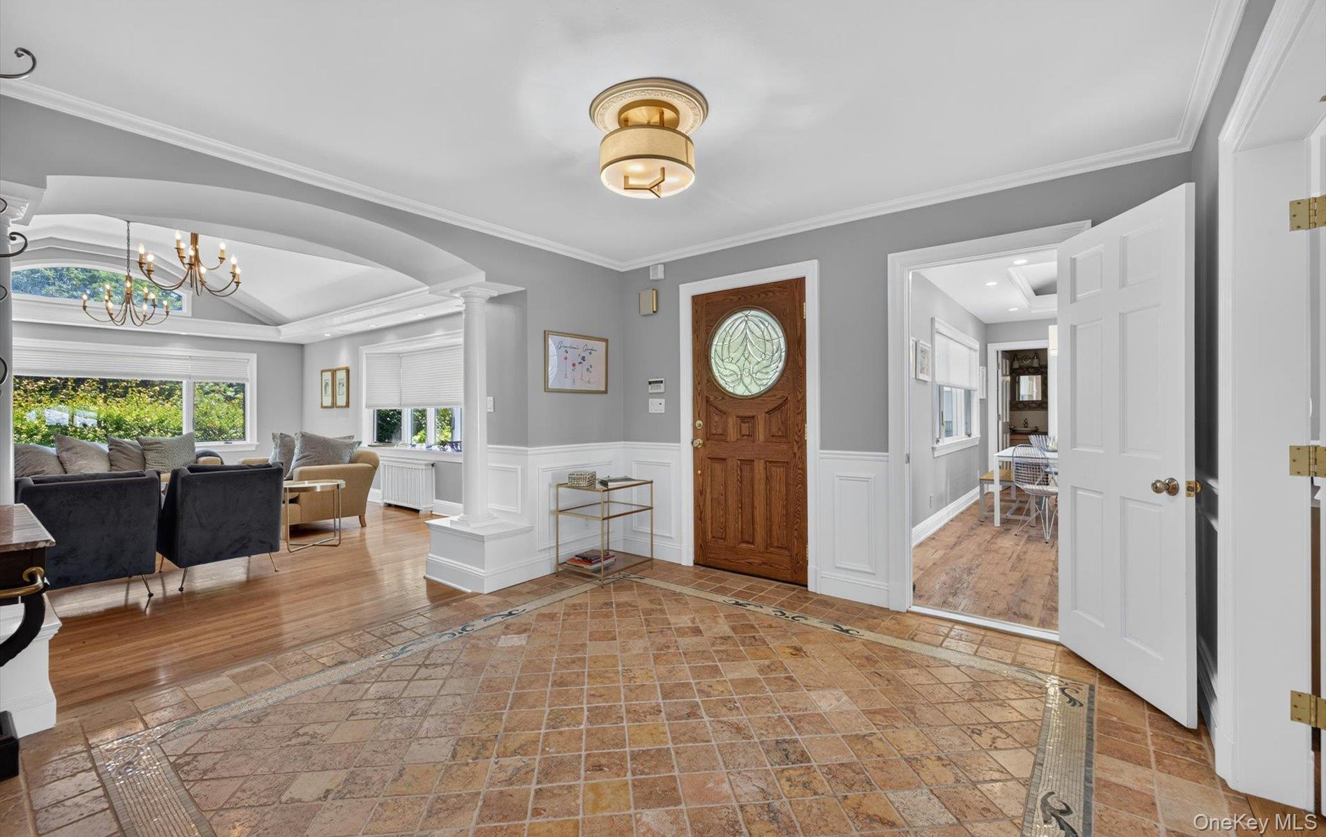 81 Lawrence Hill Road Huntington, NY 11743 - Photo 3 of 42