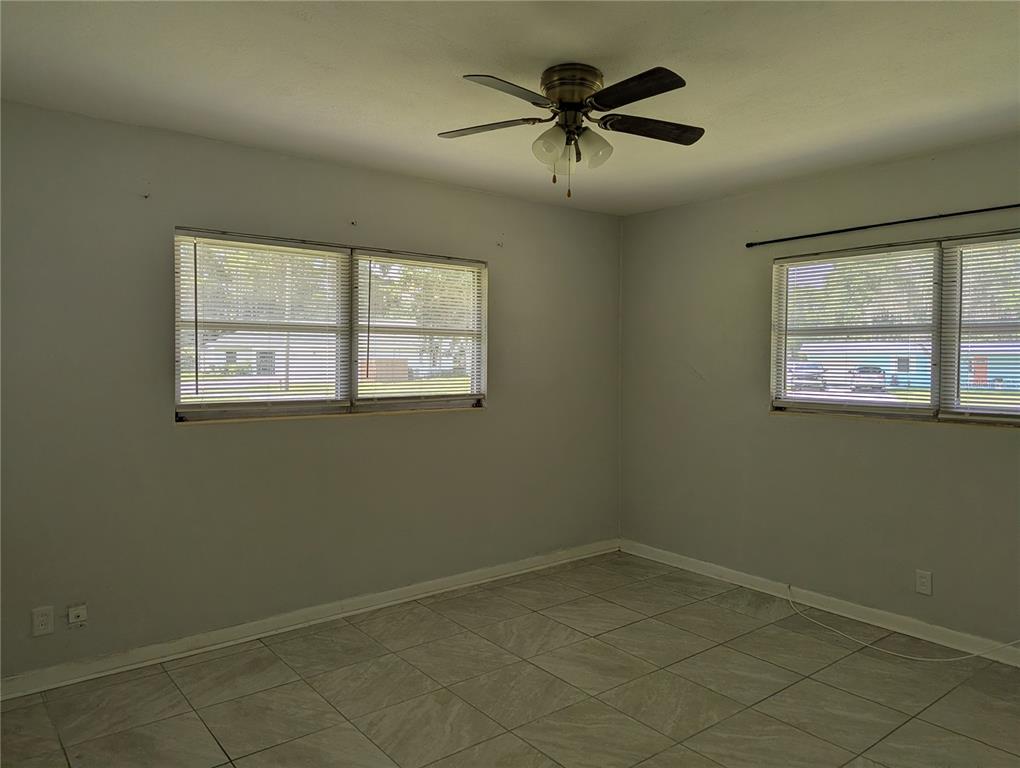 7633 South Cres Loop Floral City, FL 34436 - Photo 7 of 38