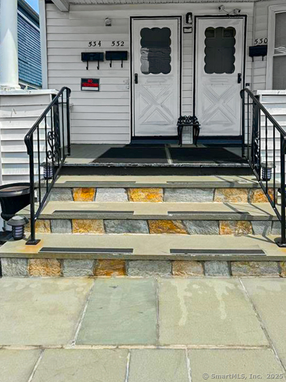 532 Carroll Avenue, Unit 2 Bridgeport, CT 06607 - Photo 2 of 16 a view of swimming pool with yard