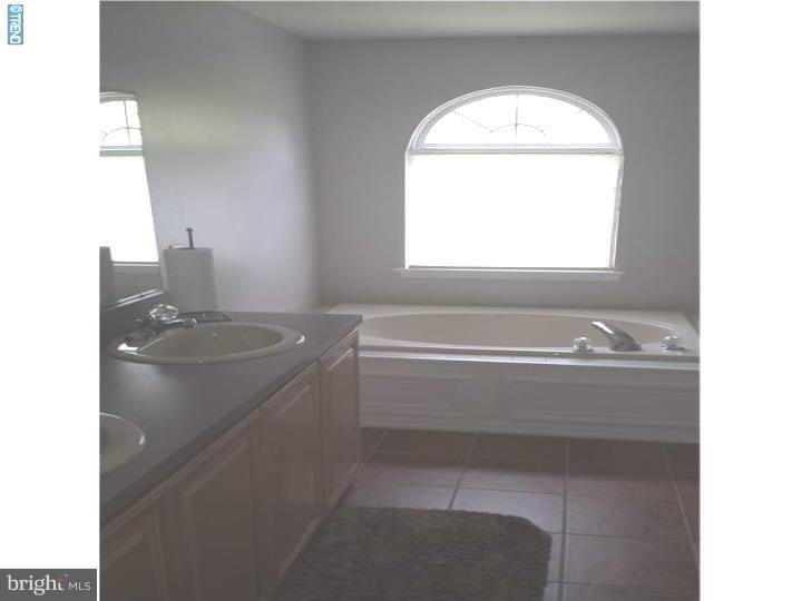 2 Ridge View Court Sicklerville, NJ 08081 - Photo 11 of 25 Bathroom
