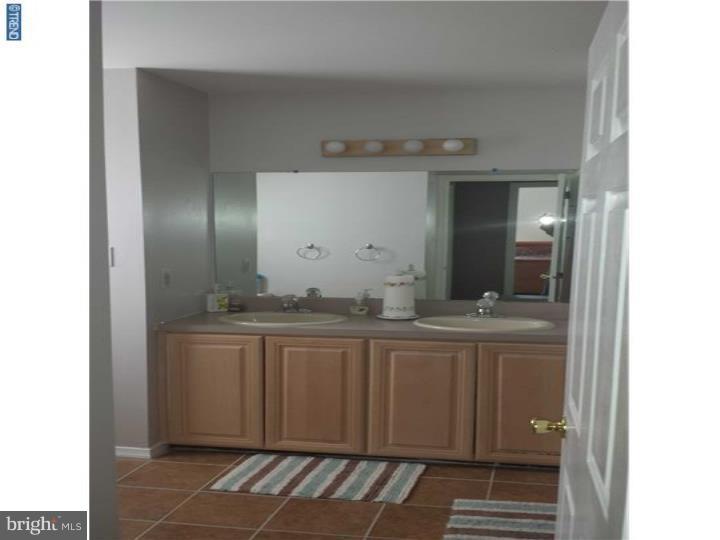 2 Ridge View Court Sicklerville, NJ 08081 - Photo 16 of 25 Bathroom