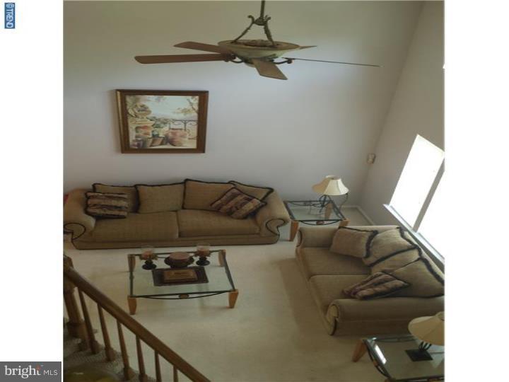 2 Ridge View Court Sicklerville, NJ 08081 - Photo 3 of 25 Living Room